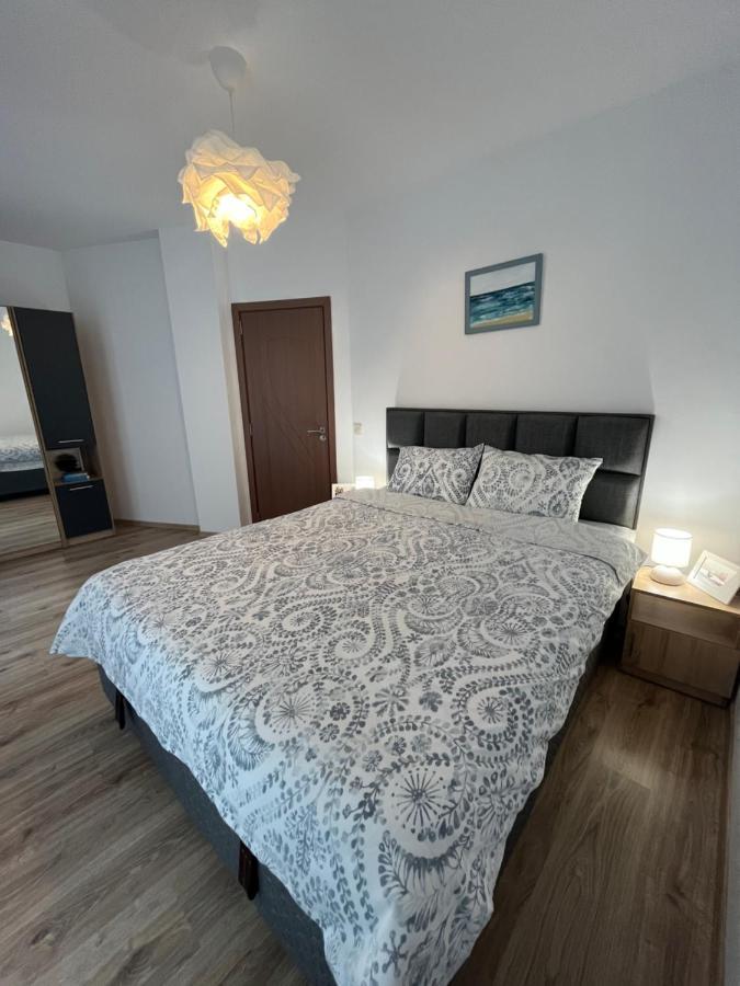 Azzurro Premium Apartment On Bulevard Bogoridi Burgas City Exterior foto