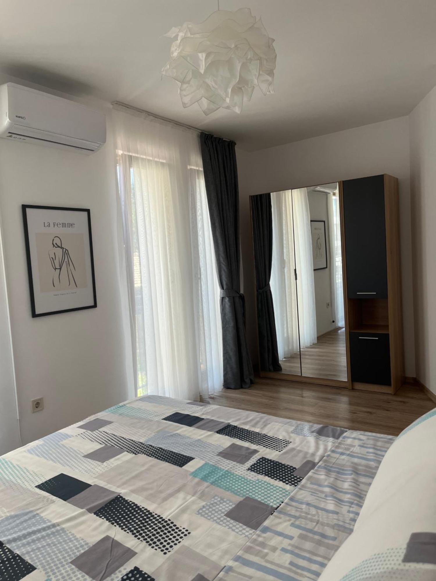 Azzurro Premium Apartment On Bulevard Bogoridi Burgas City Exterior foto