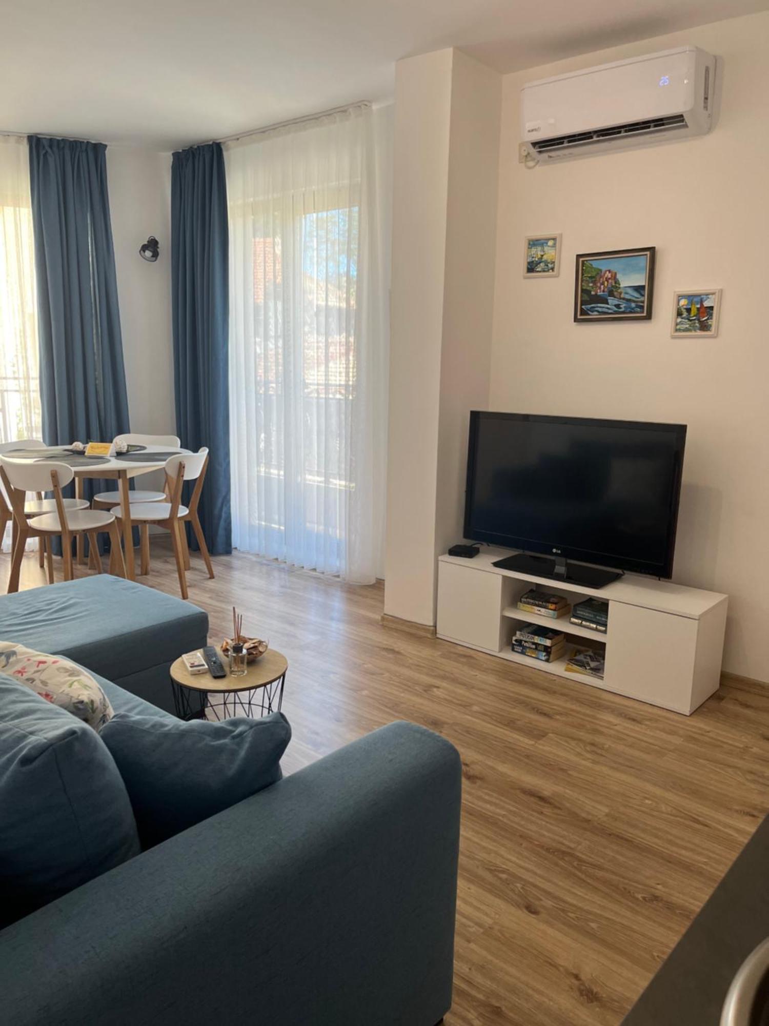 Azzurro Premium Apartment On Bulevard Bogoridi Burgas City Exterior foto